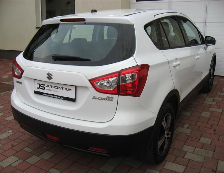 Suzuki S-Cross 7