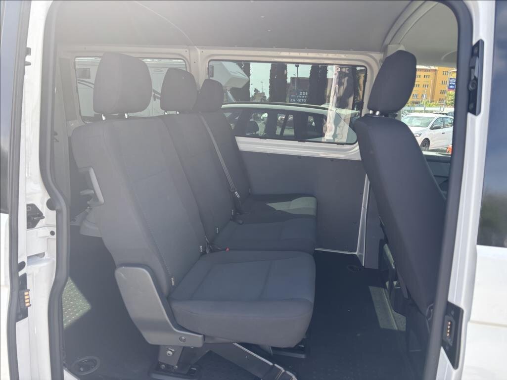 Volkswagen Transporter Kombi 2,0 l 110 kw
