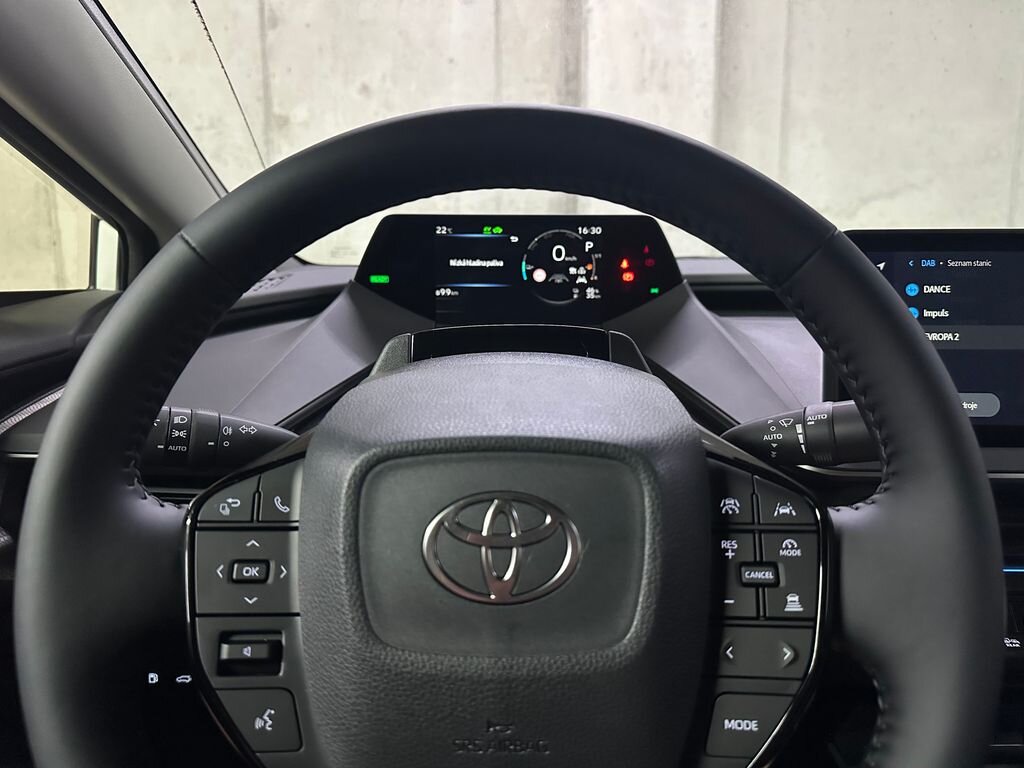 Toyota Prius Hatchback 2,0 l 164 kw
