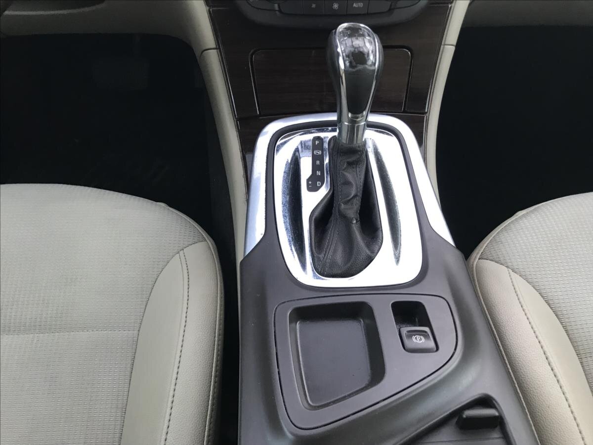 Opel Insignia Kombi 2,0 l 96 kw