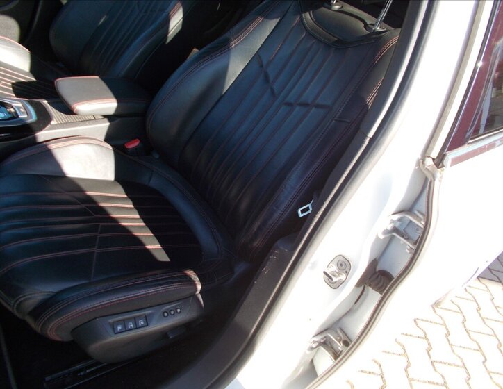 Peugeot 308 Kombi 2,0 l 133 kw