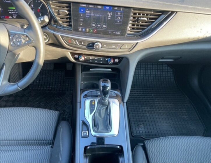 Opel Insignia Kombi 2,0 l 128 kw