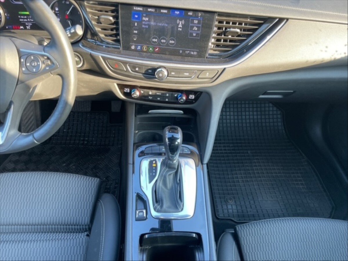 Opel Insignia Kombi 2,0 l 128 kw