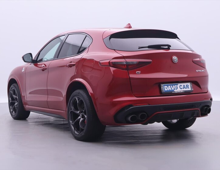 Alfa Romeo Stelvio SUV / Terénní 2,9 l 375 kw