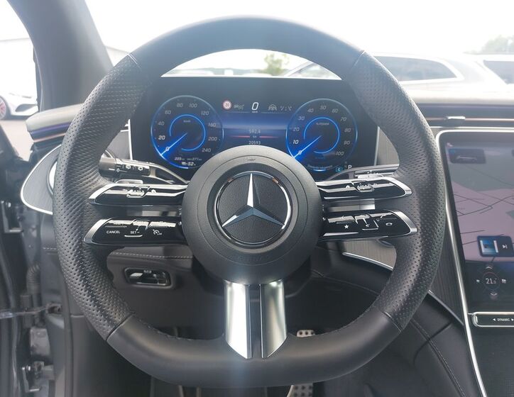 Mercedes-Benz EQE 18