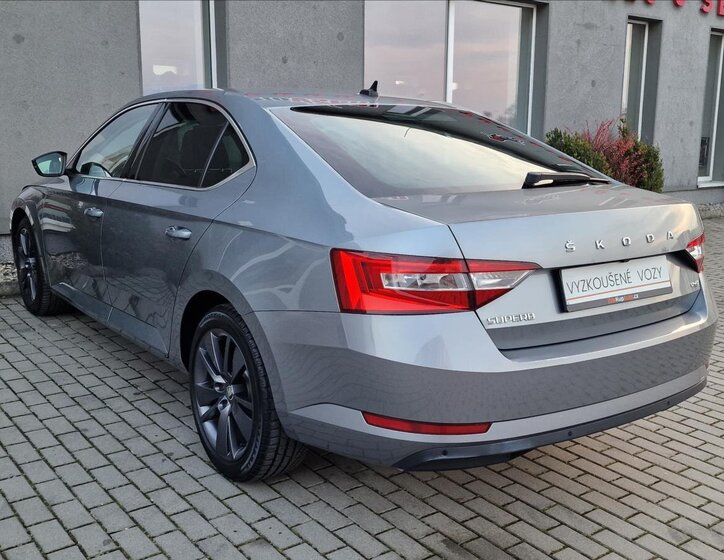 Škoda Superb 8