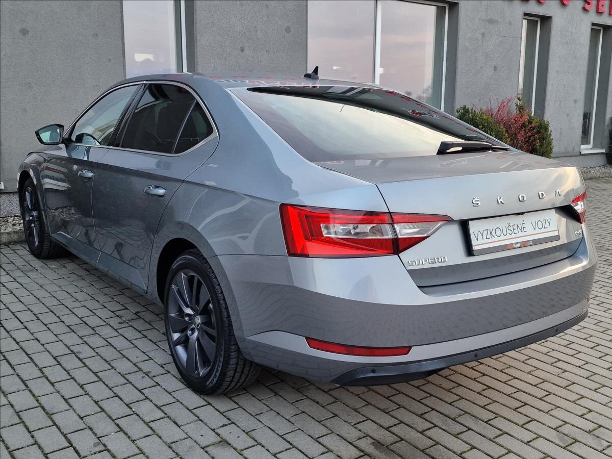 Škoda Superb