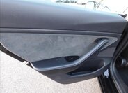 Tesla Model 3 Sedan 0,0 377 kw