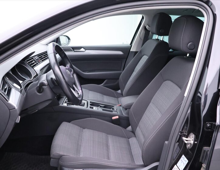 Volkswagen Passat Kombi 1,5 l 373 kw