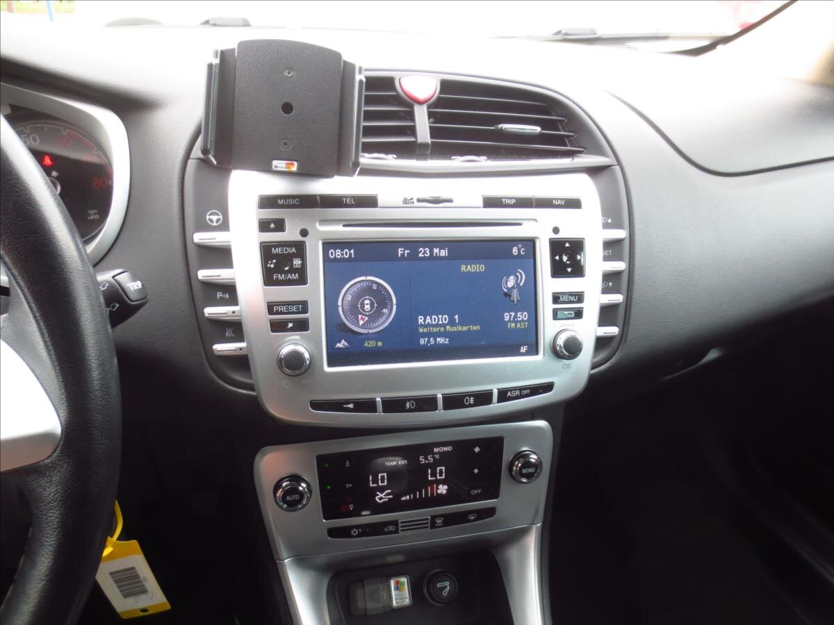 Lancia Delta Hatchback 1,4 l 88 kw