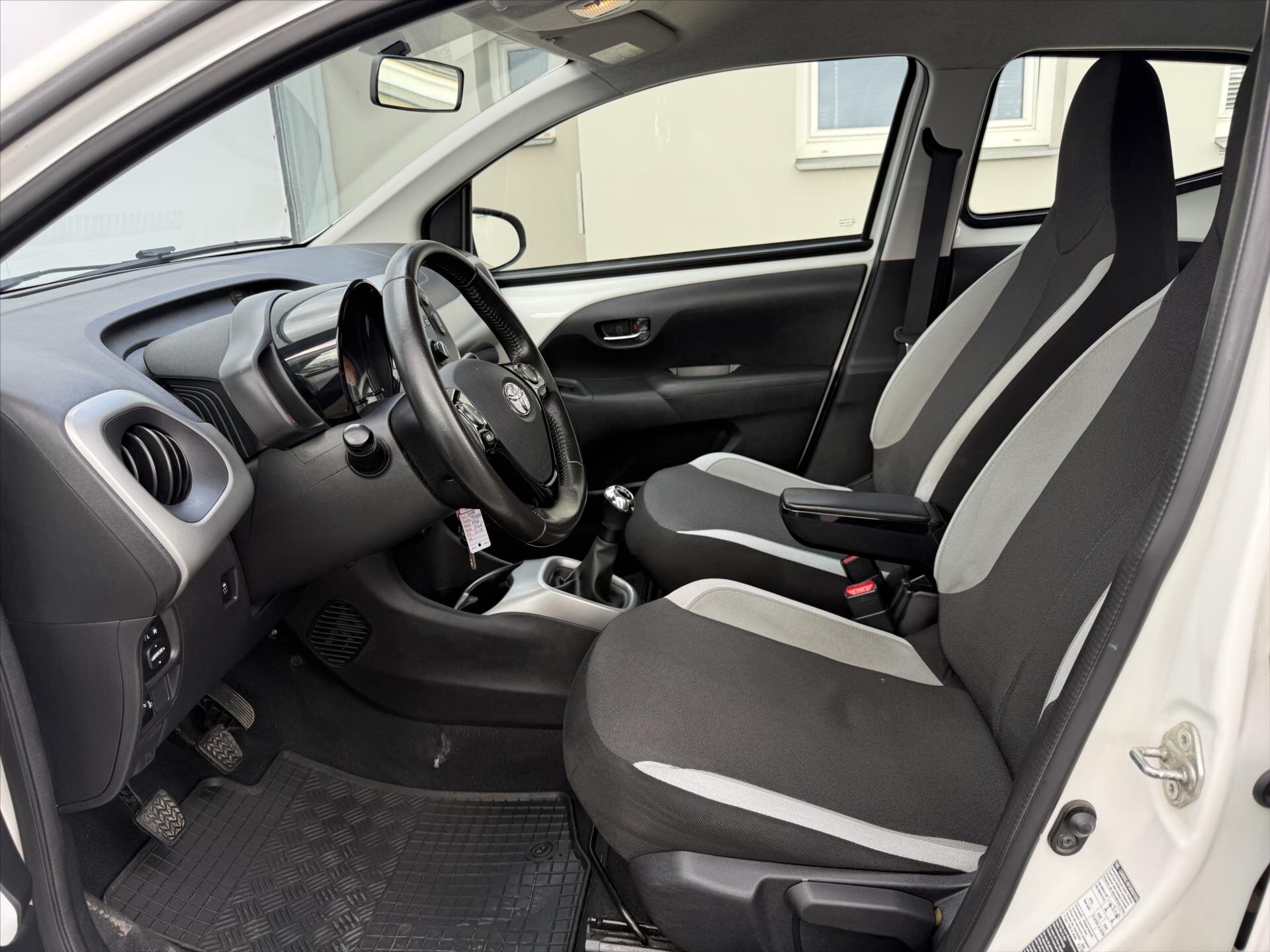 Toyota Aygo Hatchback 998,0 51 kw