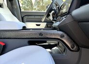 Land Rover Defender SUV / Terénní 4,4 l 467 kw
