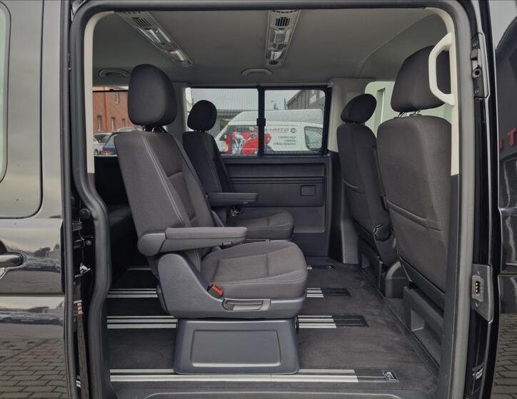 Volkswagen Multivan 16