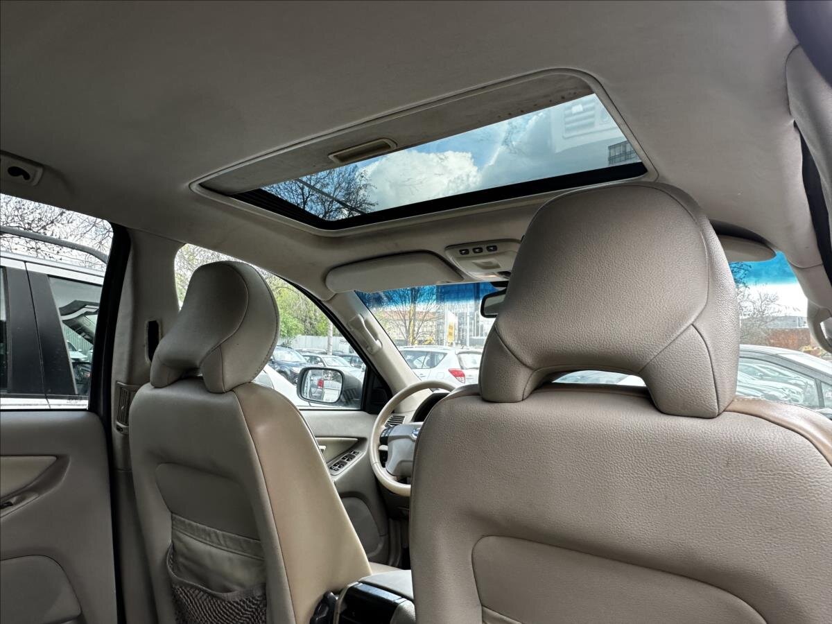 Volvo XC90 SUV / Terénní 2,4 l 120 kw