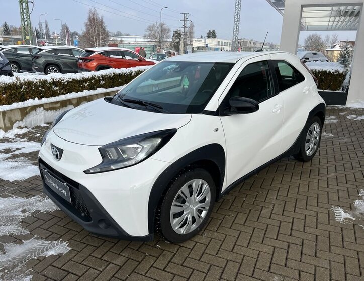 Toyota Aygo Hatchback 998,0 53 kw