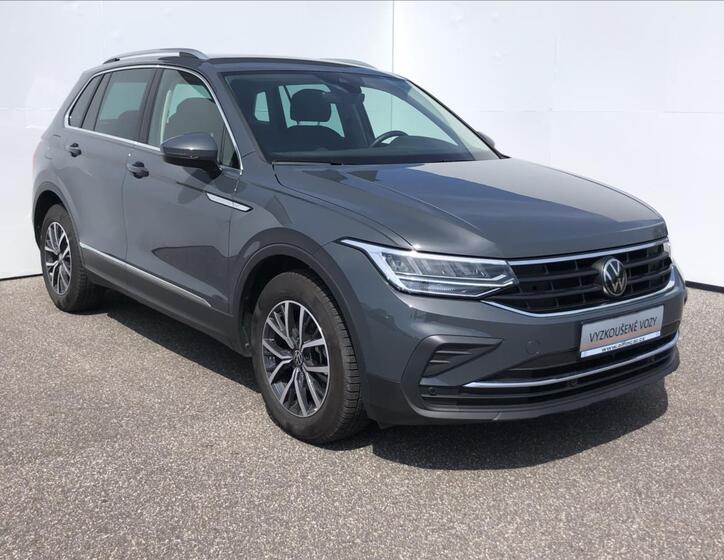 Volkswagen Tiguan 7
