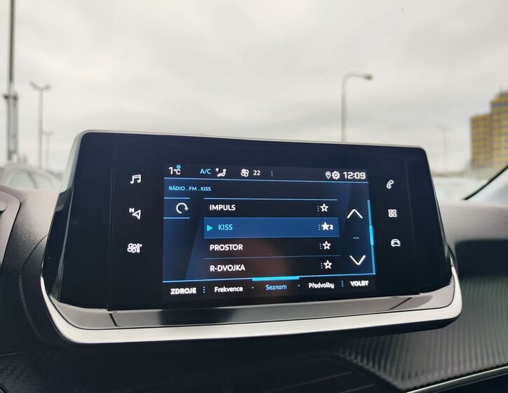 Peugeot 208 Hatchback 1,2 l 74 kw