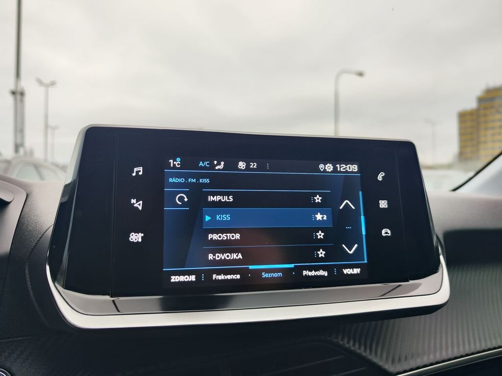 Peugeot 208 Hatchback 1,2 l 74 kw