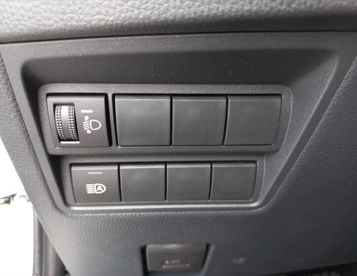 Toyota Yaris Cross CUV / Crossover 1,5 l 68 kw