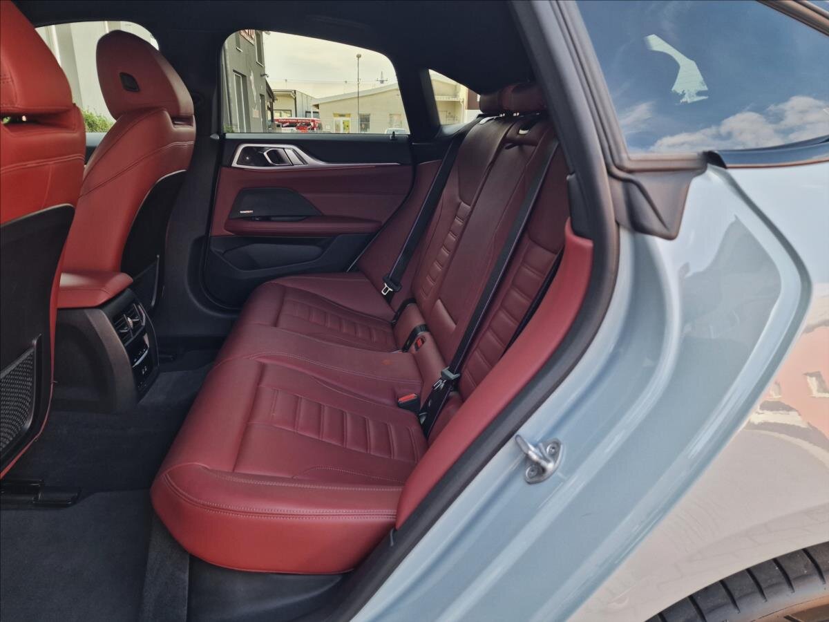 BMW i4 Sedan / Limuzína 0,0 400 kw