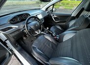 Peugeot 2008 SUV / Terénní 1,6 l 84 kw