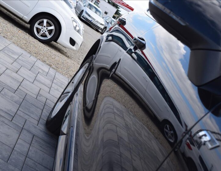 Volkswagen Touareg 9