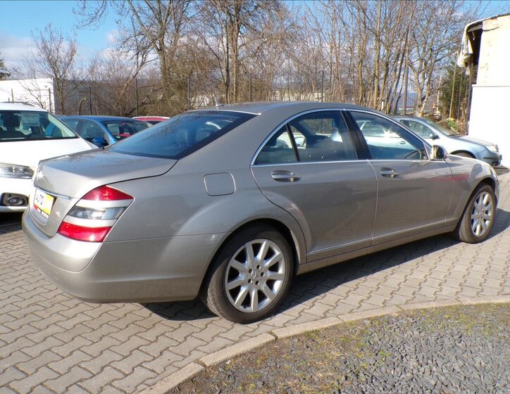Mercedes-Benz Třídy S Sedan / Limuzína 3,0 l 173 kw