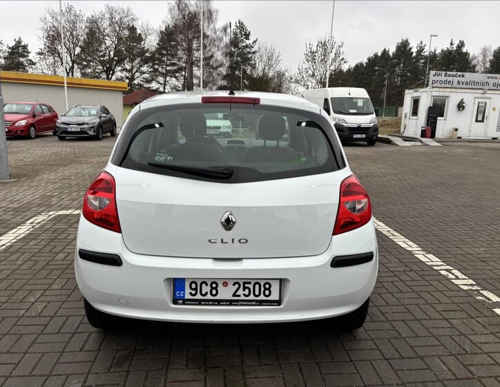 Renault Clio Hatchback 1,1 l 55 kw