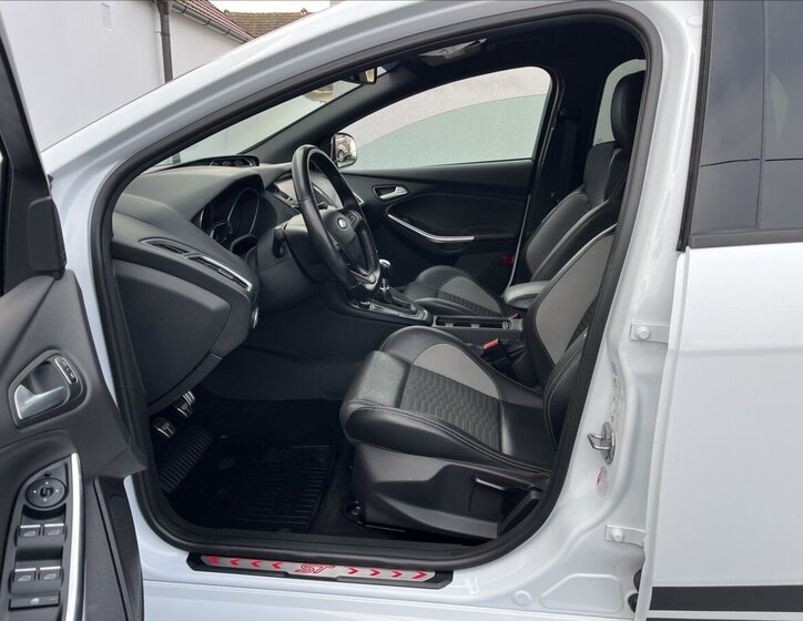 Ford Focus Hatchback 2,0 l 184 kw