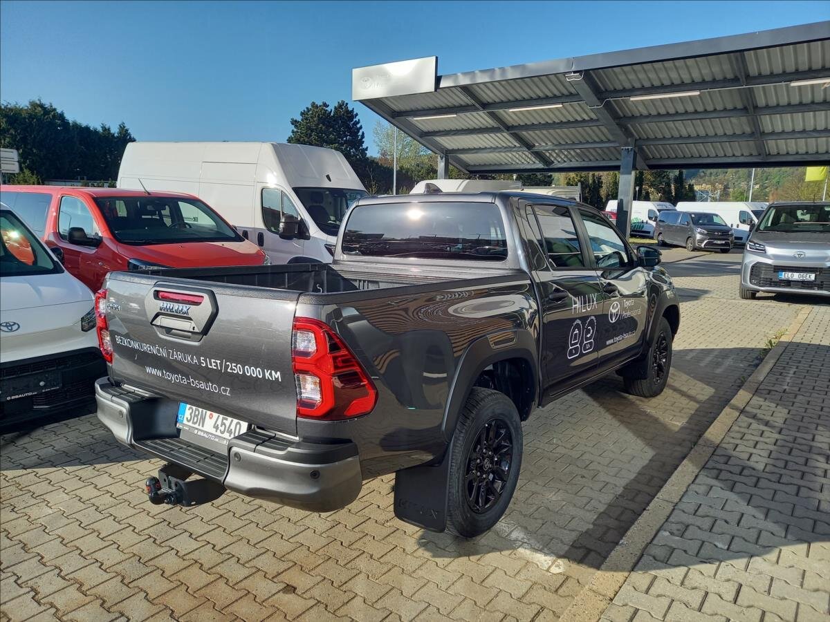 Toyota Hilux Ostatní 2,8 l 150 kw