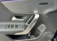 Mercedes-Benz CLA Sedan 1,3 l 120 kw