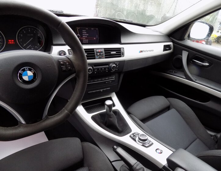 BMW Řada 3 25