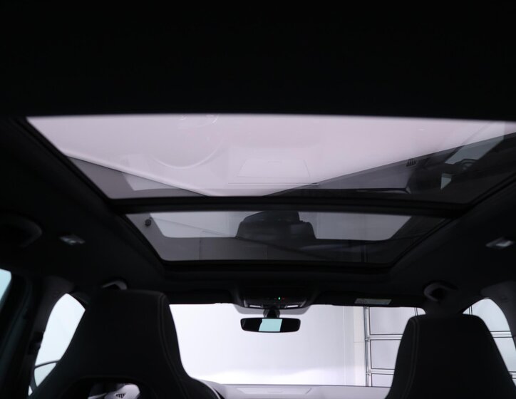 Škoda Karoq SUV / Terénní 2,0 l 140 kw