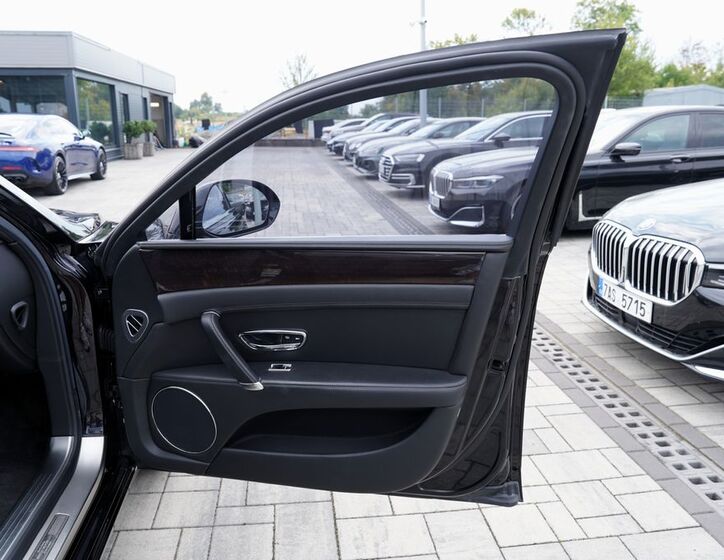 Bentley Flying Spur 22