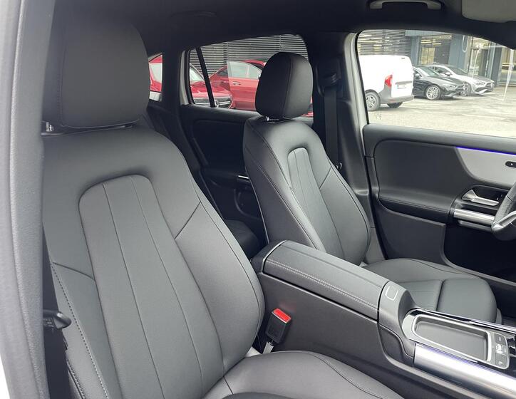 Mercedes-Benz GLA 17