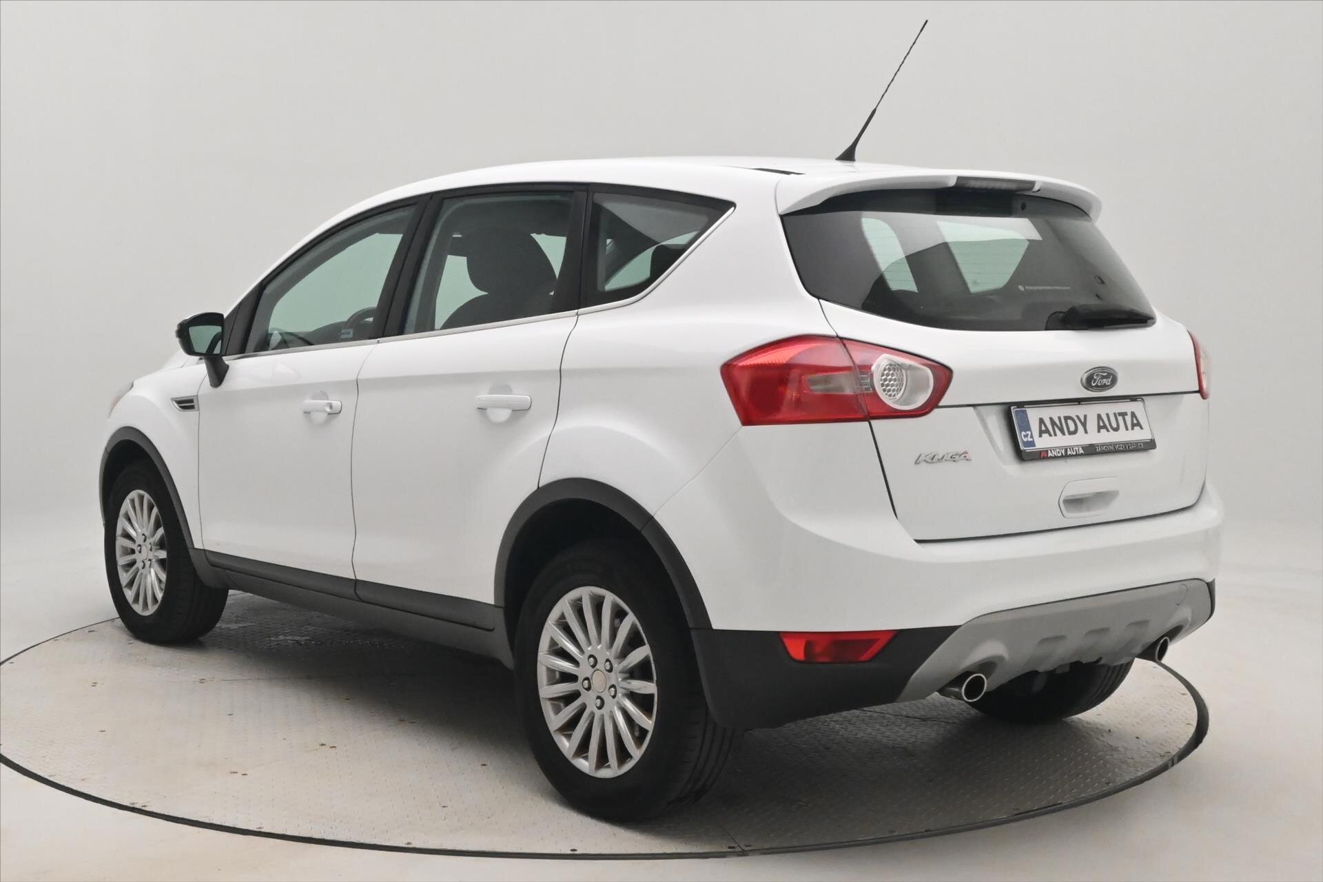 Ford Kuga SUV / Terénní 2,0 l 103 kw