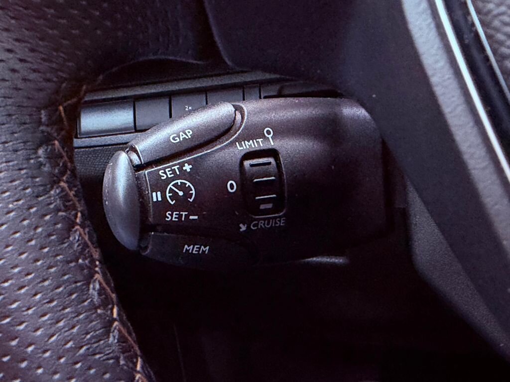 Peugeot 5008 SUV / Terénní 1,6 l 133 kw