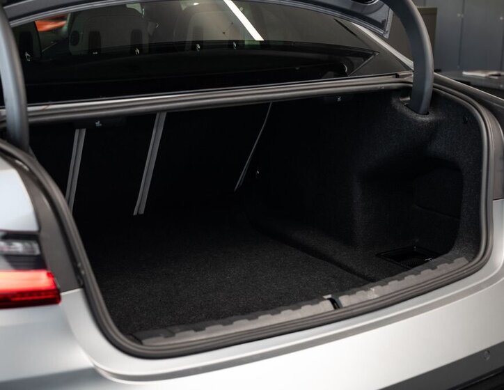 BMW M3 Sedan / Limuzína 3,0 l 375 kw