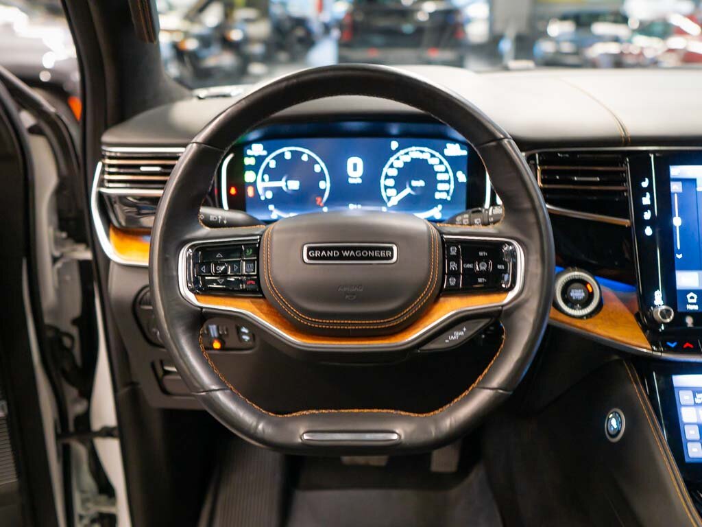 Jeep Grand Wagoneer SUV 6,4 l 351 kw