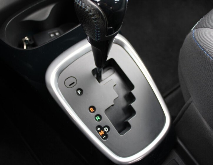 Toyota Yaris Kombi 1,5 l 82 kw