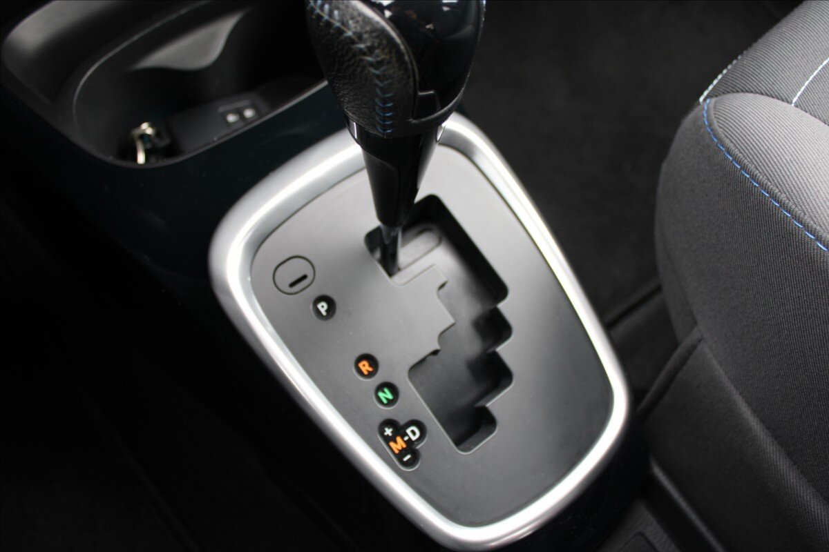 Toyota Yaris Kombi 1,5 l 82 kw