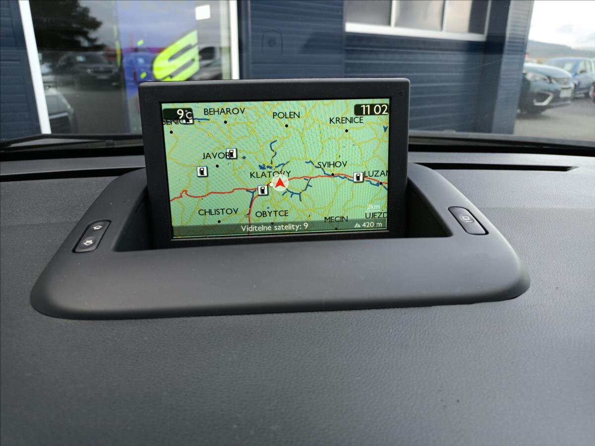 Peugeot 5008 SUV 1,6 l 88 kw