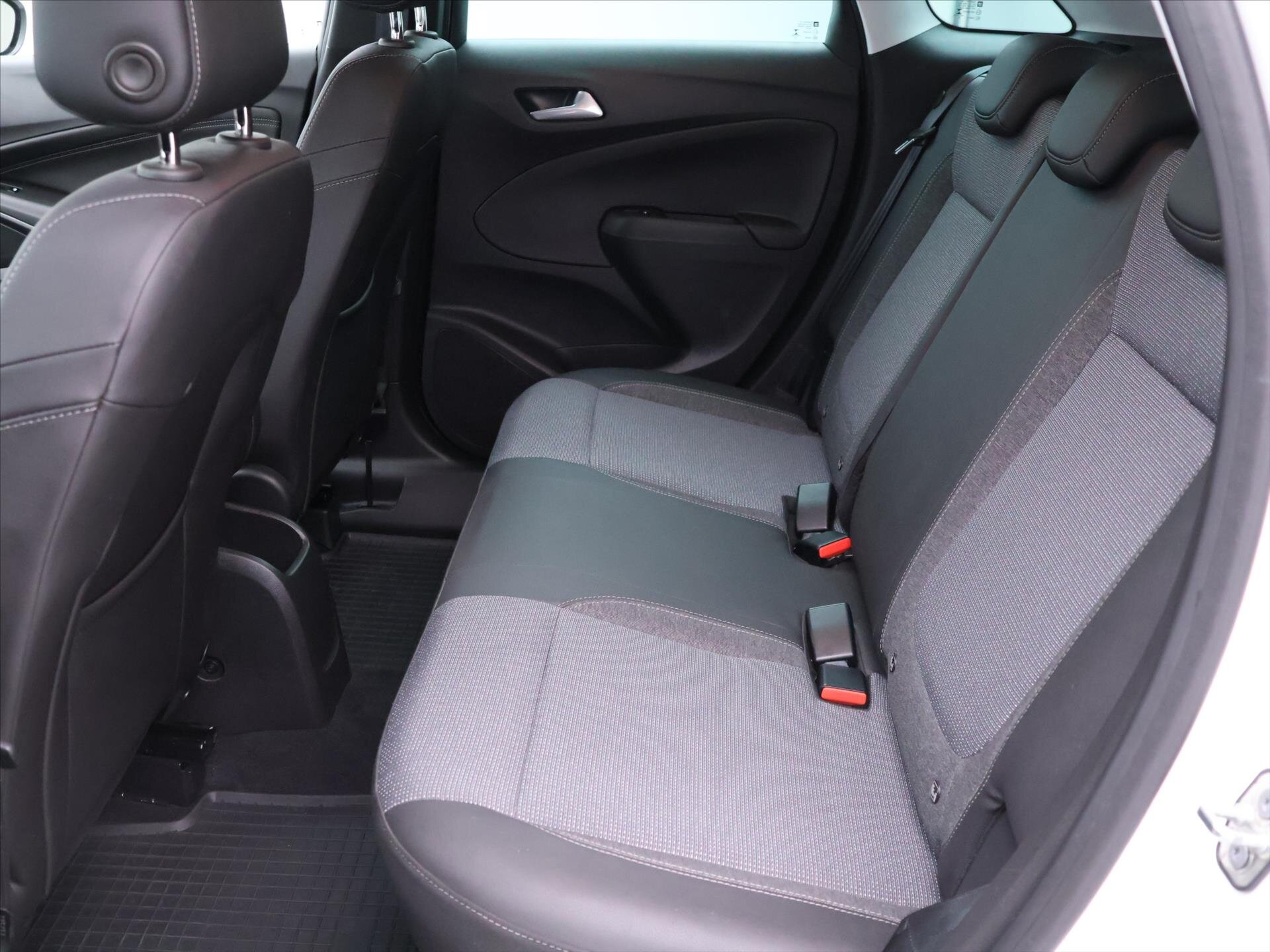 Opel Crossland SUV 1,2 l 81 kw