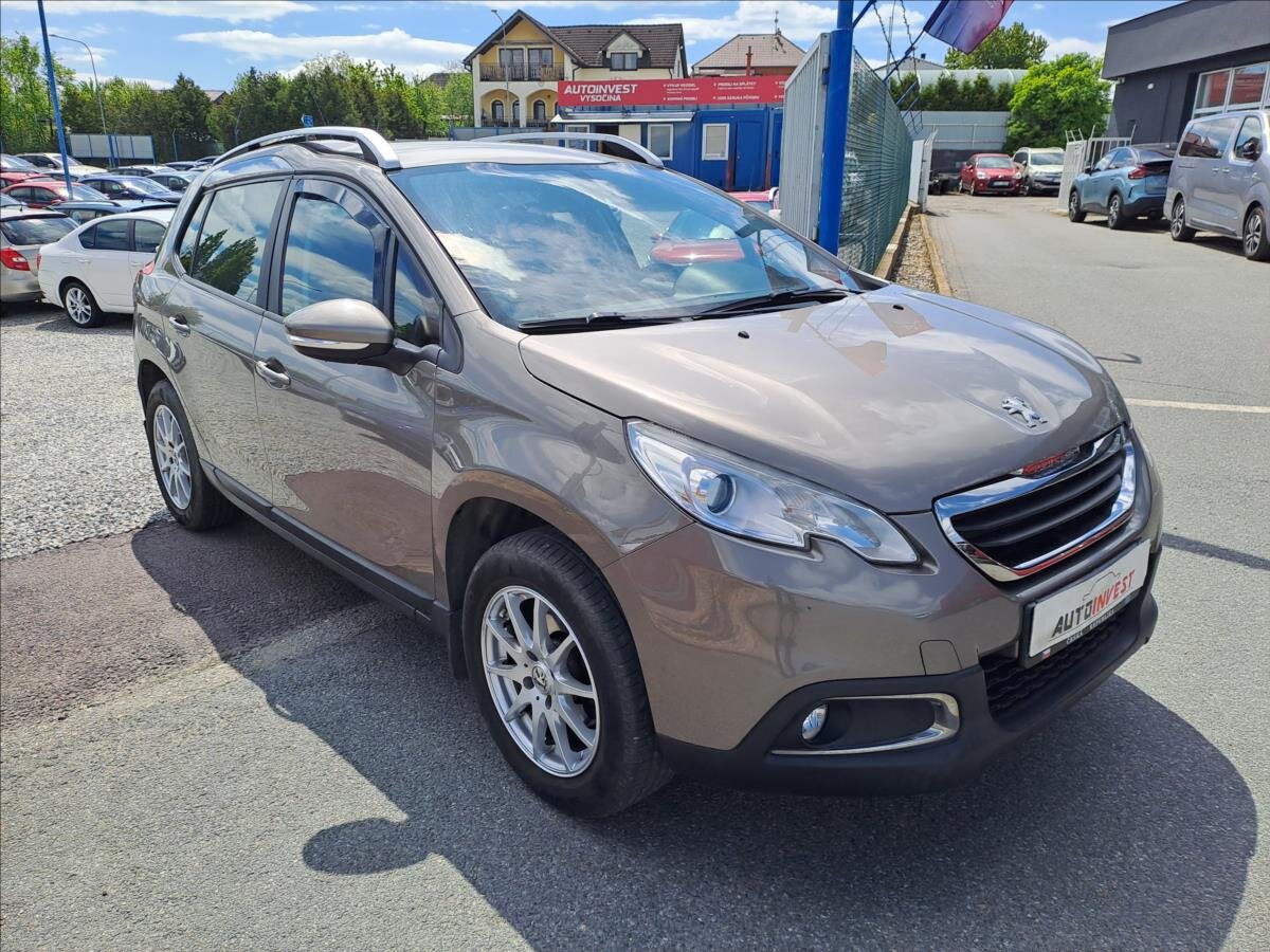Peugeot 2008 MPV 1,2 l 81 kw