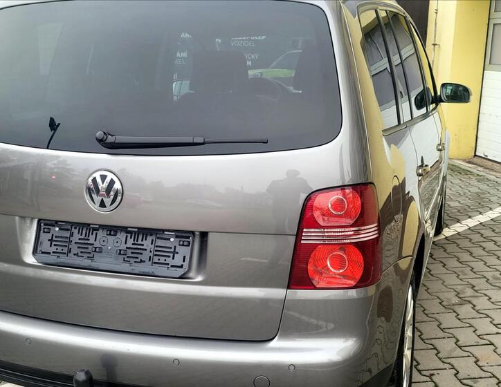 Volkswagen Touran 14