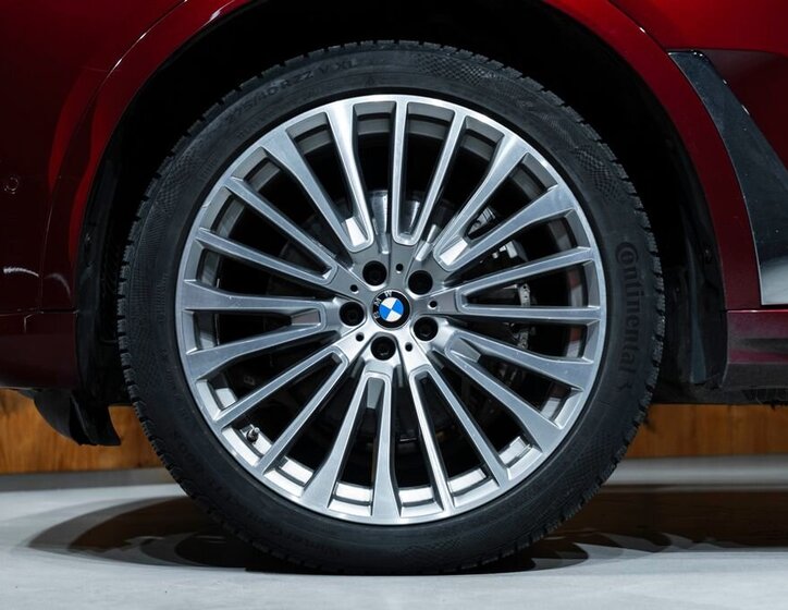 BMW X7 SUV / Terénní 3,0 l 280 kw