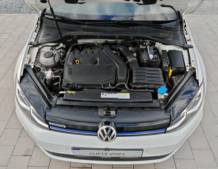 Volkswagen Golf Kombi 1,5 l 96 kw