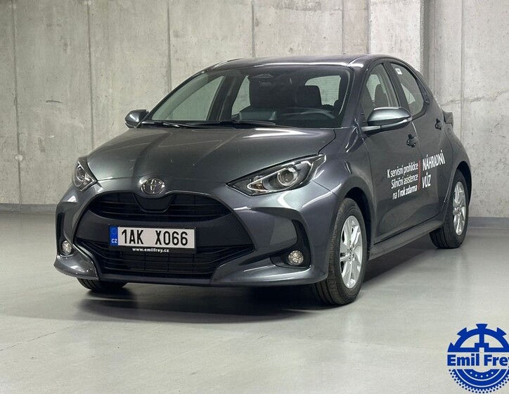 Toyota Yaris 1