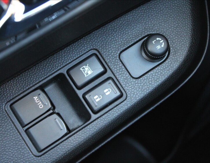 Suzuki Ignis Hatchback 1,2 l 61 kw