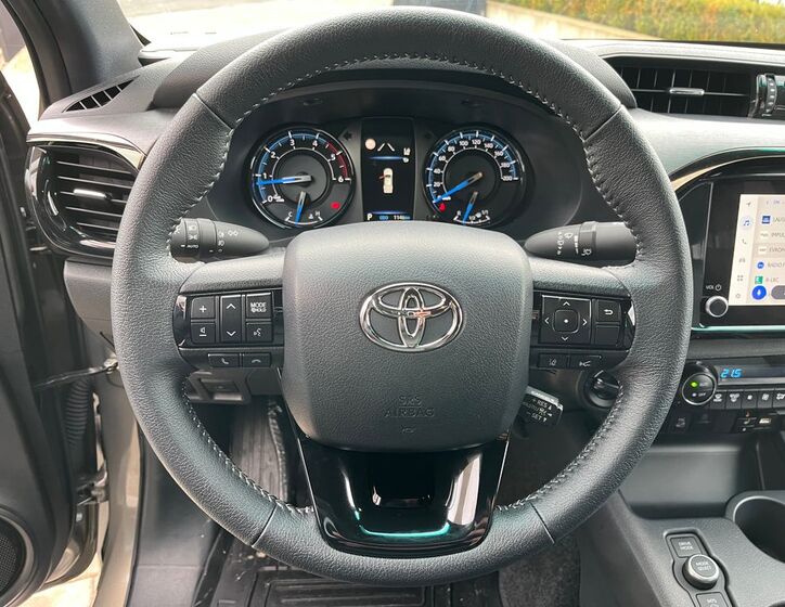 Toyota Hilux 21